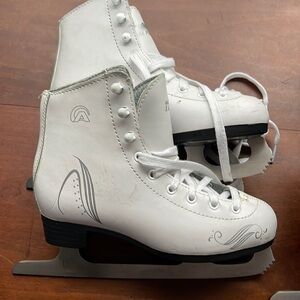 ice skates size 2